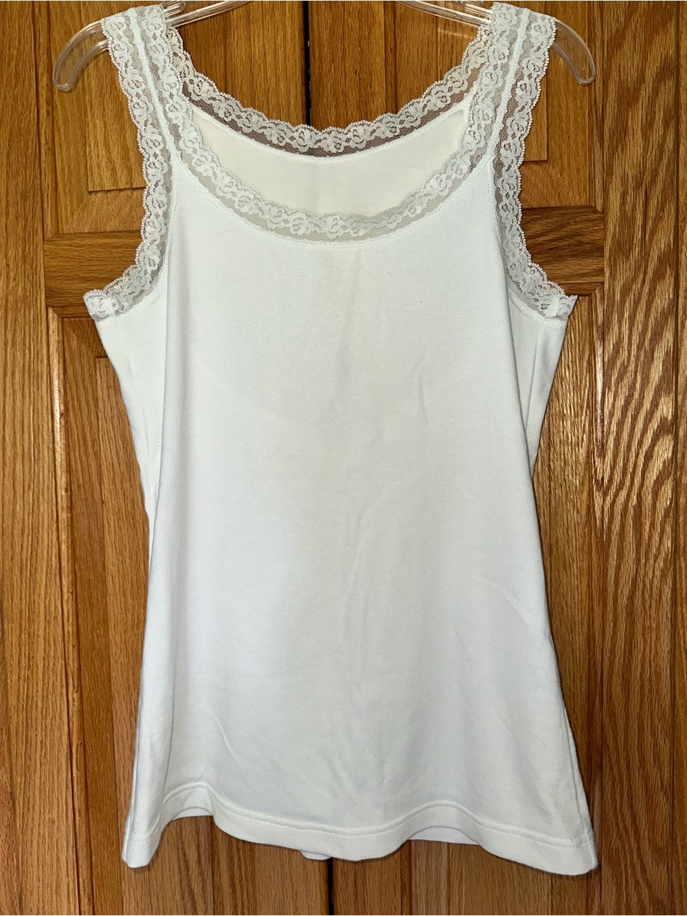 Women’s Lace-Trim White Tank Top with lining Felexees by Maidenform size S